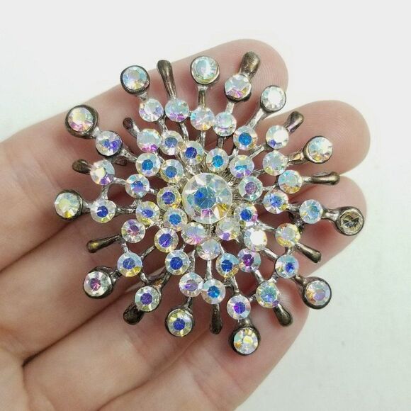 Vintage Big Sparkly Rhinestone Brooch, Silver Tone Radiant Starburst Design Pin - Picture 1 of 7